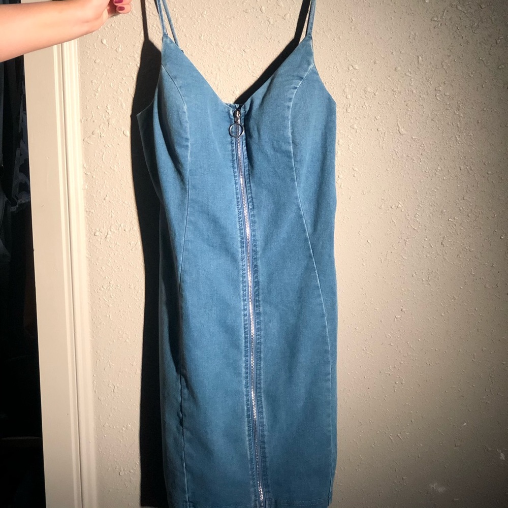 iris basic size m nwt denim dress